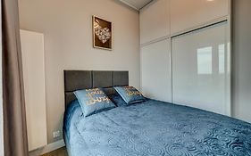 Hanza Tower Swimming Pool & Spa High Floor With Balcony!